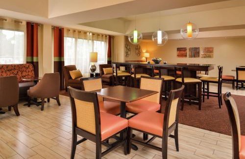 Garner Hotel | Hampton Inn Raleigh Clayton I-40 Garner