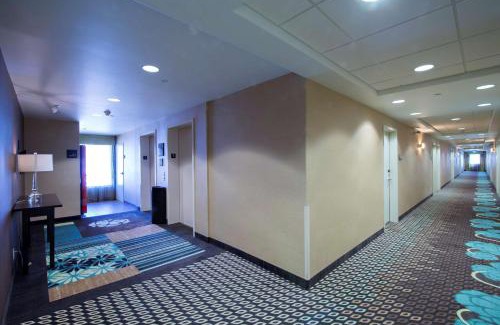 Stonebridge Hotel | Hampton Inn Saskatoon South