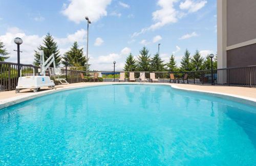 Somerset Hotel | Hampton Inn Somerset