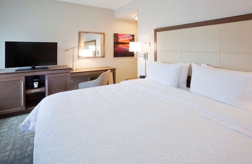 Spicer Hotel | Hampton Inn Spicer Green Lake