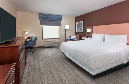 Enfield Hotel | Hampton Inn Springfield South Enfield