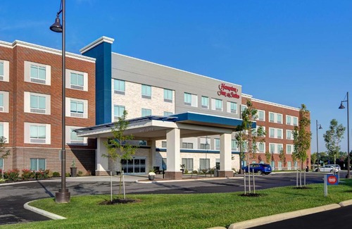 Canal Winchester Hotel | Hampton Inn & Suites Canal Winchester Columbus
