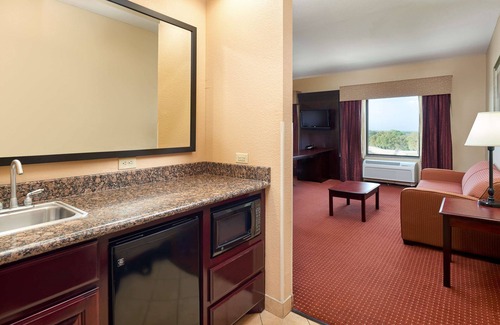 Buda Hotel | Hampton Inn & Suites Austin South/Buda