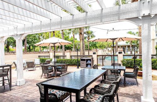 West Ashley Hotel | Hampton Inn & Suites Charleston-West Ashley
