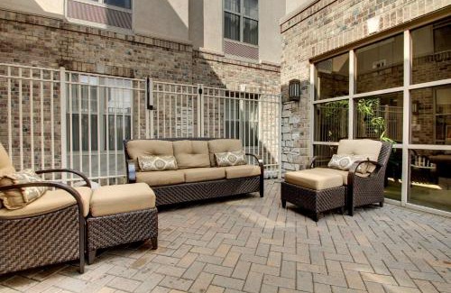 Aurora Hotel | Hampton Inn & Suites Chicago/Aurora