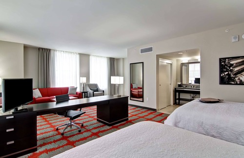Central Business District Hotel | Hampton Inn & Suites Cincinnati-Downtown