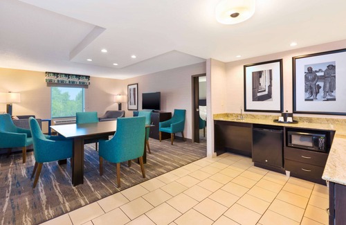 Flint Hotel | Hampton Inn & Suites Flint/Grand Blanc