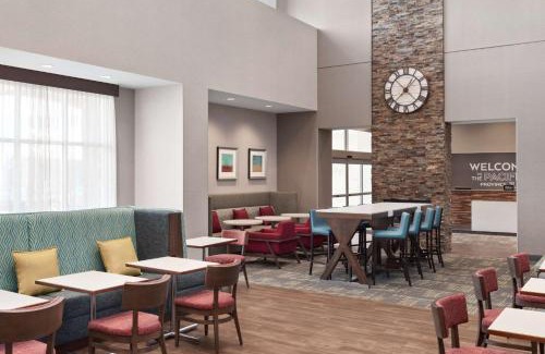 North Glenmore Hotel | Hampton Inn & Suites Kelowna, British Columbia, Canada