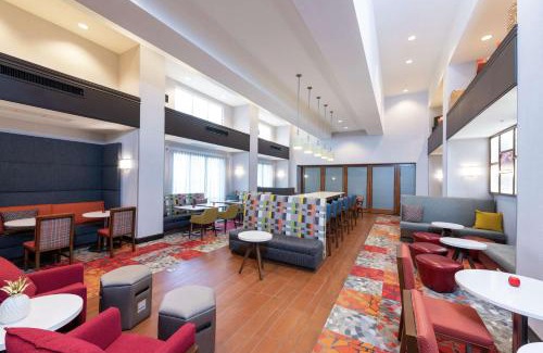 Marshalltown Hotel | Hampton Inn & Suites Marshalltown