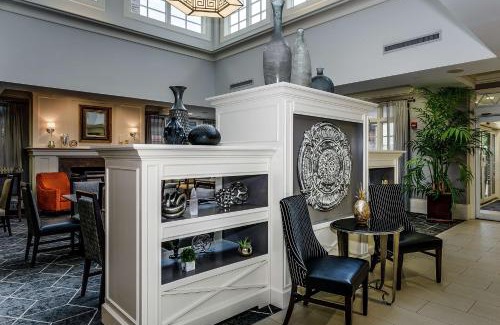 Central Business District Hotel | Hampton Inn & Suites Mobile - Downtown Historic District