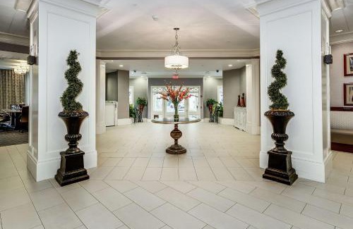 Central Business District Hotel | Hampton Inn & Suites Mobile - Downtown Historic District