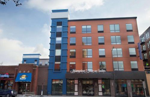 West Seventh Hotel | Hampton Inn & Suites St. Paul Downtown