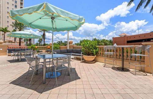St. Petersburg Hotel | Hampton Inn & Suites St. Petersburg/Downtown