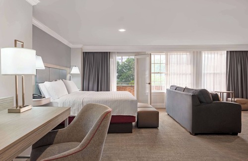 Stamford Hotel | Hampton Inn & Suites Stamford