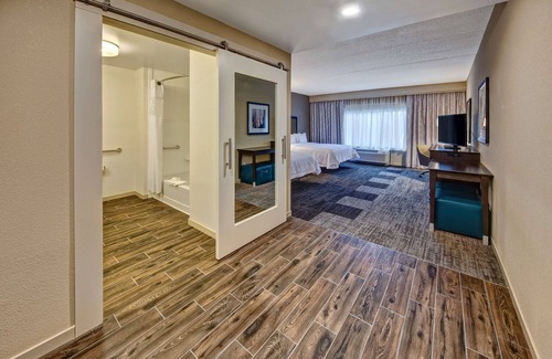 Hendersonville Hotel | Hampton Inn & Suites Nashville Hendersonville