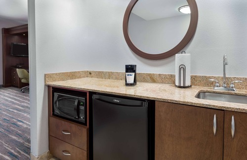Winston - Salem Hotel | Hampton Inn & Suites Winston-Salem/University Area, NC