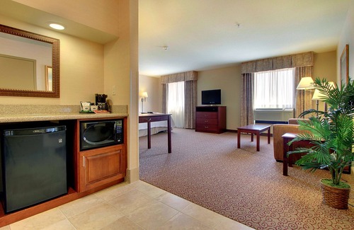 West Bend Hotel | Hampton Inn & Suites West Bend