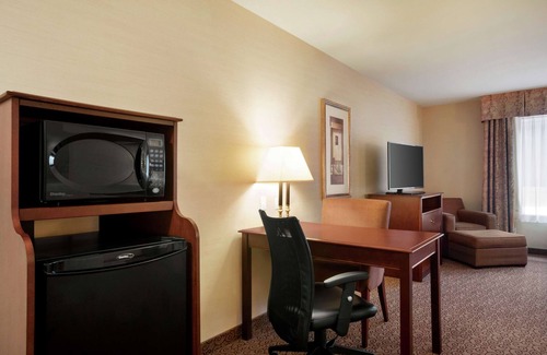 West Bend Hotel | Hampton Inn & Suites West Bend