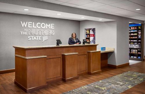 West Haven Hotel | Hampton Inn & Suites West Haven
