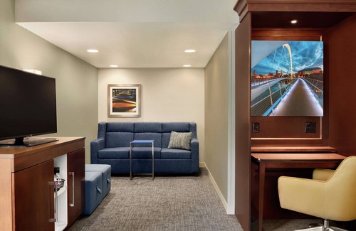 West Des Moines Hotel | Hampton Inn West Des Moines Lake Drive