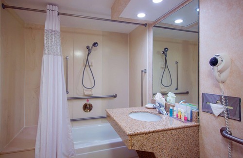 West Springfield Hotel | Hampton Inn West Springfield