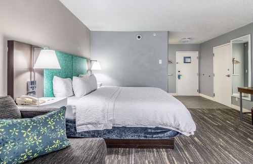 Youngstown Hotel | Hampton Inn Youngstown-North
