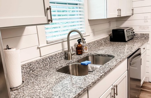 Hanahan House | Hanahan Hideaway : Family-Friendly & Central : Home away from home!