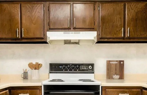 Northwest Columbus Apartment | Hancock Park Private 1 Bed with WIFI and Parking