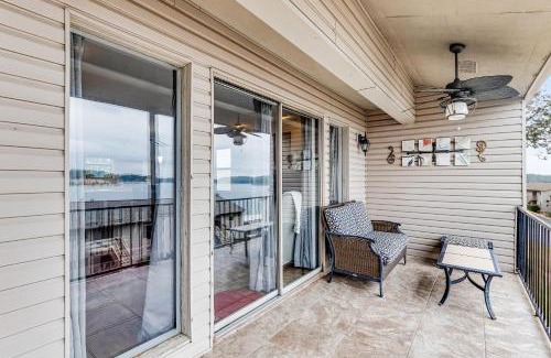Lake Hamilton Apartment | Hands Down