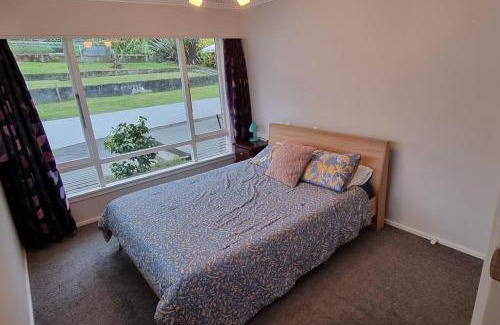 Timaru House | Handy Location - 3brd home!