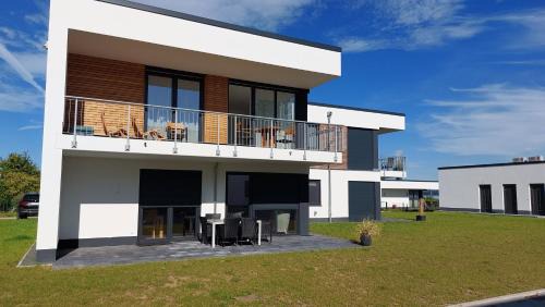 Schwerin Apartment | Hangar 19 Wohnung Seerose 2-3