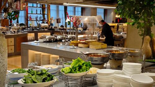 Downtown Hangzhou Hotel | Hangzhou HaiWaiHai Hotel