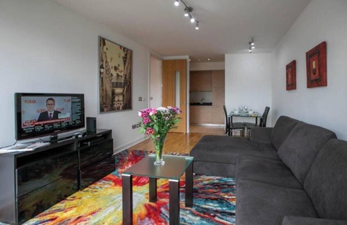Grand Canal Dock Apartment | Hanover Dock One Bedroom Apartment