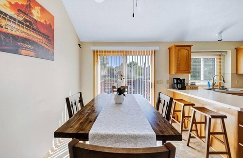 North Central Omaha House | Hanover. Stylish pet friendly home. No pet fee