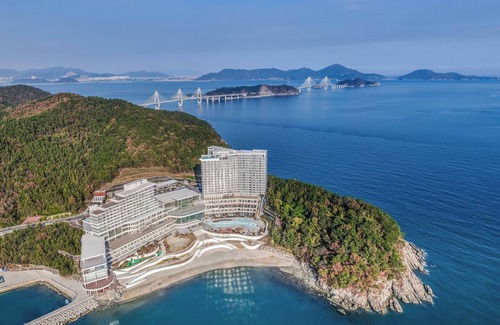 Jangmok-myeon Resort | Hanwha Resort Geoje Belvedere