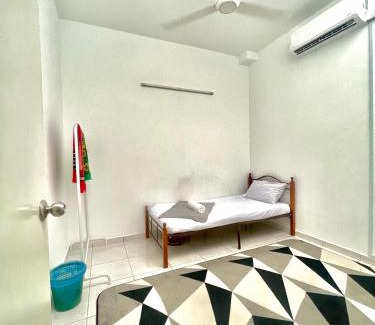 Durian Tunggal House | Hanz Homestay Melaka - For Malay Only