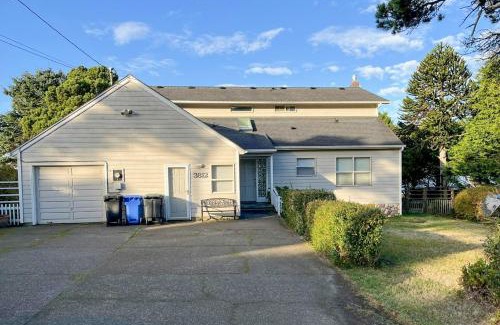 Waldport House | Happy Clam