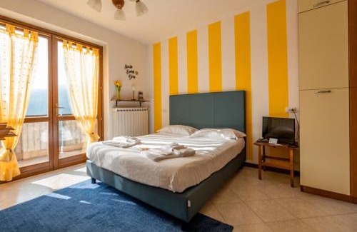 Riva di Solto Apartment | Happy Guest Apartments - Lake Panorama & Pool