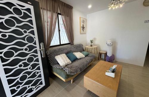Tanjung Bungah House | Happy Holiday Home