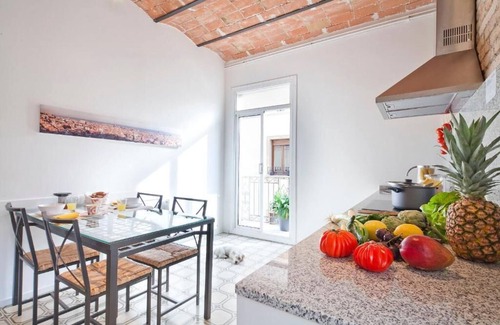 El Camp de l'Arpa del Clot Apartment | Happy People Gaudi Sant Pau