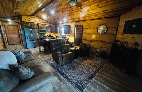 Octavia Cabin | HAPPY TAILS is a cozy pet friendly cabin with beautiful views, fenced yard,WIFI
