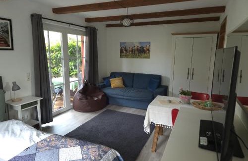 Oberau Apartment | Happy Trails, Cosy One Room Garten Apartment