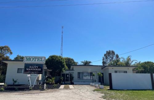 Cohuna Hotel | Happy Wanderer Motel Cohuna 70s style