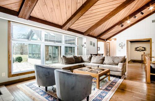 Union Pier House | Harbor Country Family Lodge