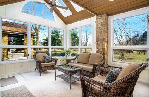 Union Pier House | Harbor Country Family Lodge