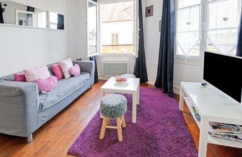 Isigny-sur-Mer House | Harbor View Hideaway