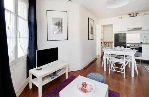 Isigny-sur-Mer House | Harbor View Hideaway