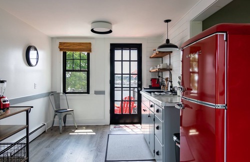 West Mystic House | Harbor View Landing Mystic CT - The Bluffs Waterfront House - Second Floor Only