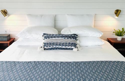 Yachting Village Hotel | Harborside Inn