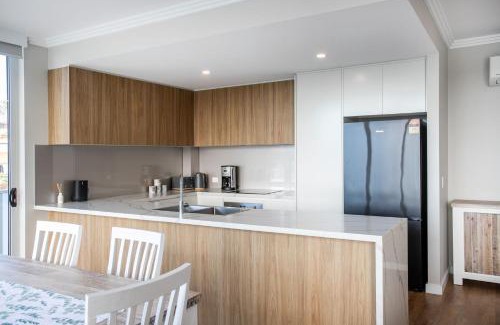 Ulladulla Apartment | Harbour Sunrise
